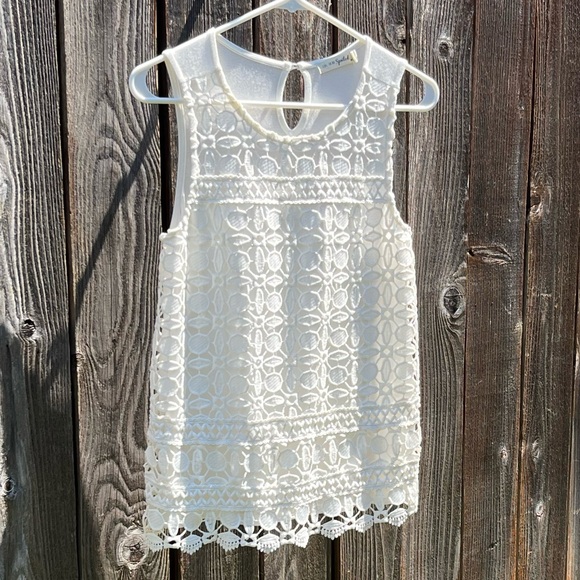 Live to be spoiled cream lace top size medium - Picture 5 of 10